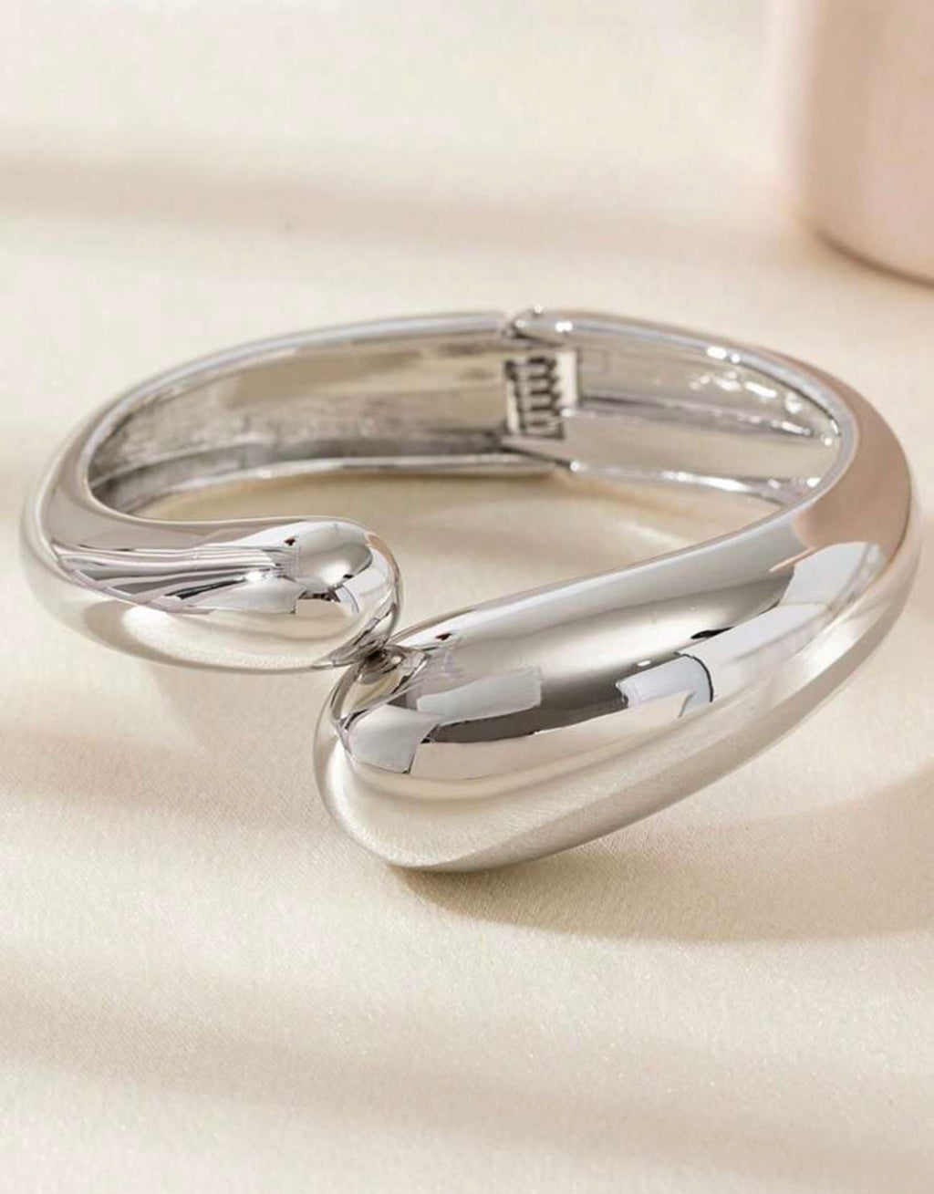 The Sculptured Cuff