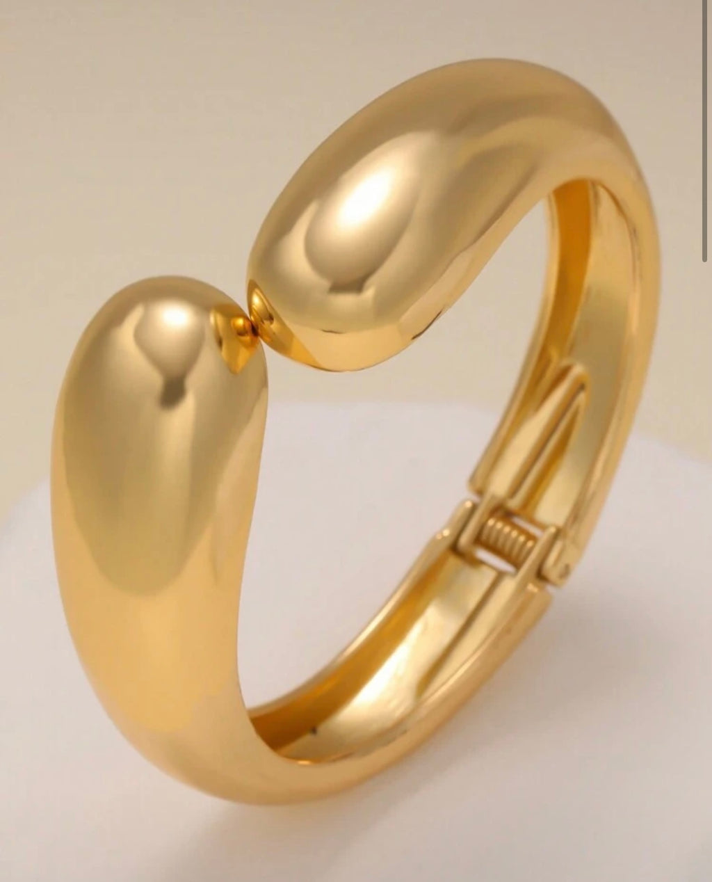 The Sculptured Cuff